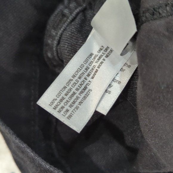 Mid Rise Wide Leg Jeans - Picture 7 of 7